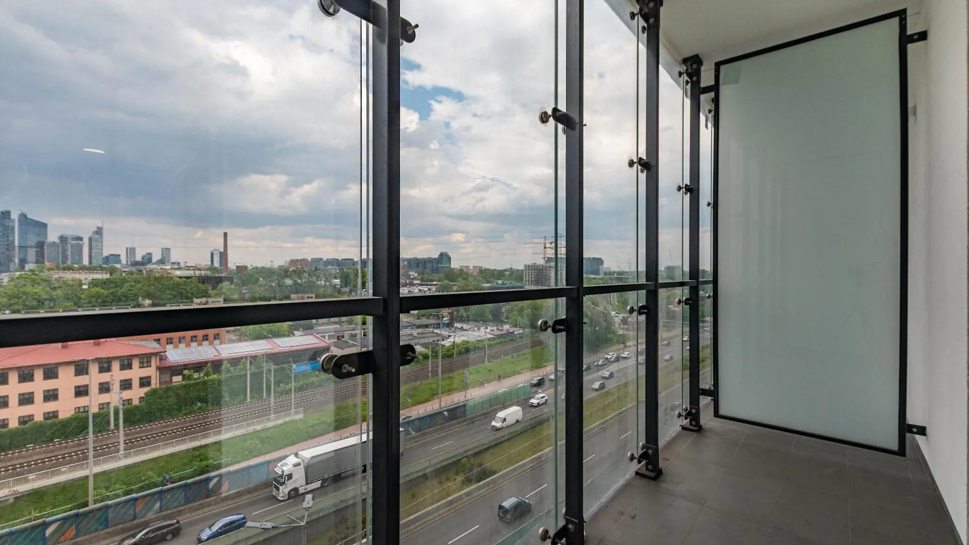 Kasprzaka 29 E-J By Homeprime Warsaw 0*,